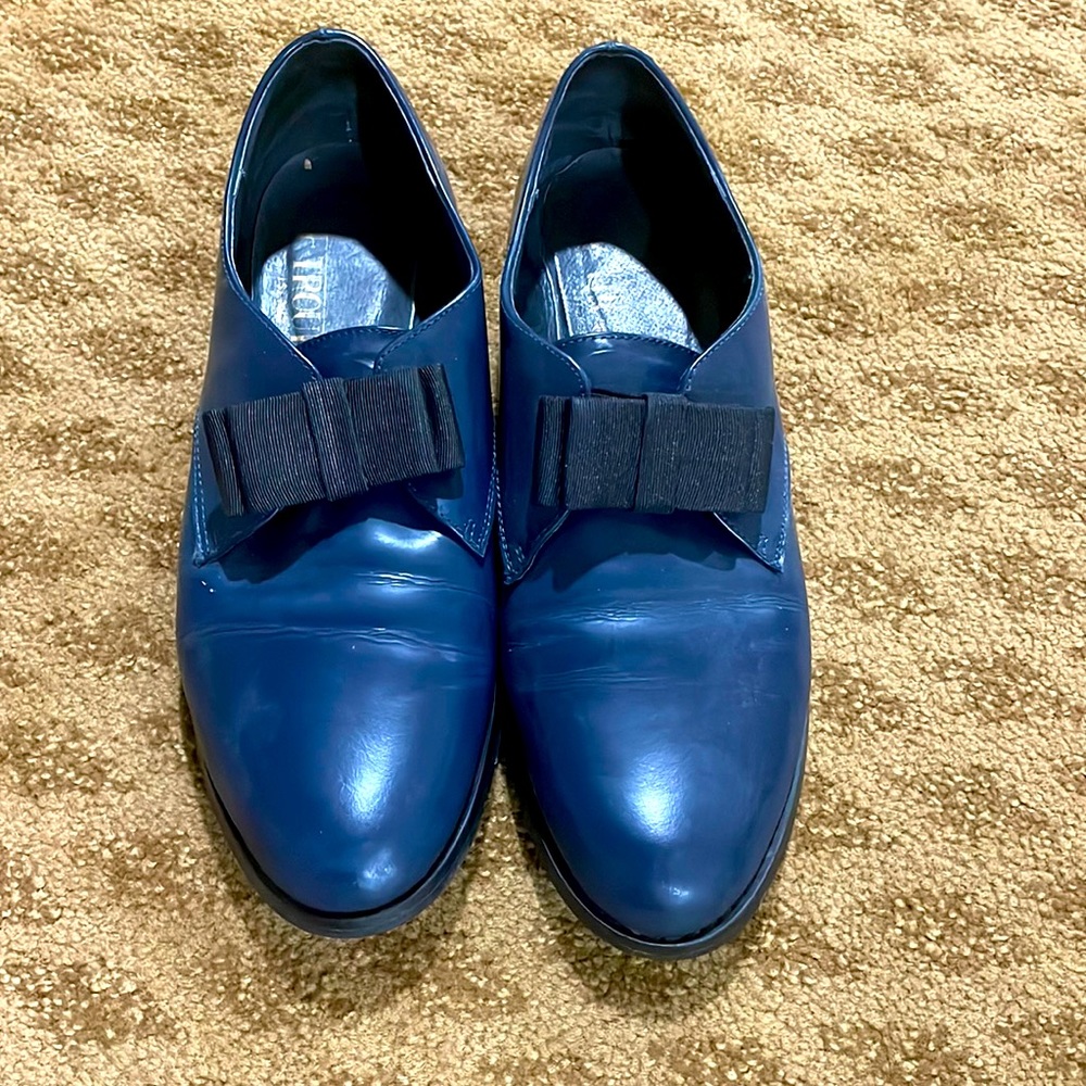 Navy bow oxfords